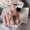 【malle la brocante】サージカルステンレス　淡水パールとパンジー×ヴィンテージカメオボタンのコラージュリング/金属アレルギー対応