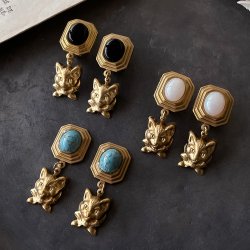 画像1: 【malle la brocante】ヴィンテージカボションと真鍮ネコのピアス/痛みにくいイヤリング
