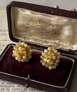 画像43: 【malle la brocante】古いビーズと天然石のつぶつぶフラワーピアスOR真鍮痛みにくいイヤリング