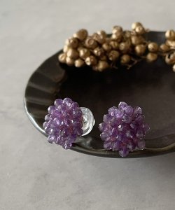 画像9: 【malle la brocante】古いビーズと天然石のつぶつぶフラワーピアスOR真鍮痛みにくいイヤリング