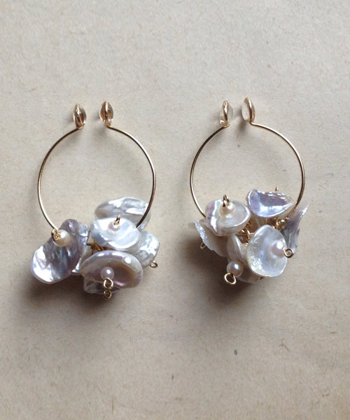 14 kgf fresh water Keshi Pearl × vintage pearl bloom earring / ear clip - Earrings & Clip-ons - Gemstone Silver