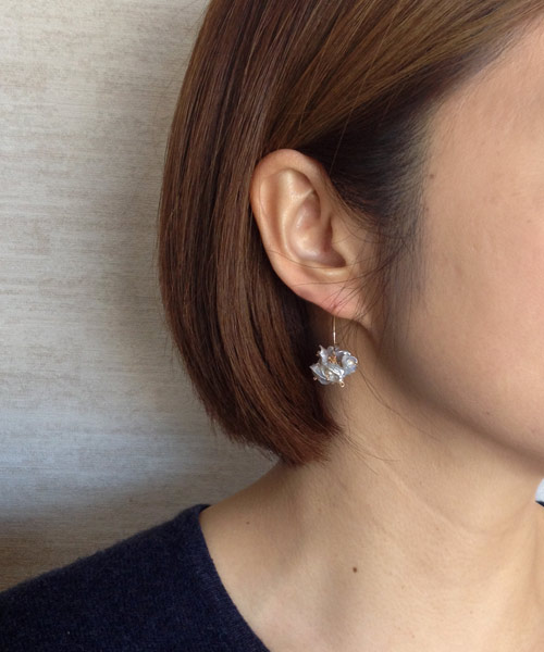 14 kgf fresh water Keshi Pearl × vintage pearl bloom earring / ear clip - Earrings & Clip-ons - Gemstone Silver