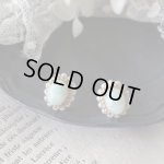 画像: 【malle la brocante】5月誕生石/ビルマ翡翠とヴィンテージパールのオーバルピアス/痛みにくいイヤリング