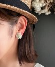 画像42: 【malle la brocante】古いビーズと天然石のつぶつぶフラワーピアスOR真鍮痛みにくいイヤリング