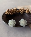 画像15: 【malle la brocante】古いビーズと天然石のつぶつぶフラワーピアスOR真鍮痛みにくいイヤリング