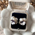 画像: 【malle la brocante】淡水パールとビオラのbijouピアスOR真鍮痛みにくいイヤリング